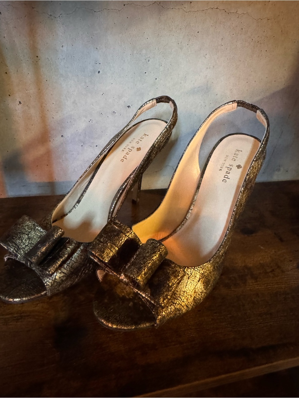 kate spade New York Metallic Gold Slingback Pumps Size 8 - NWT and DUSTBAG!